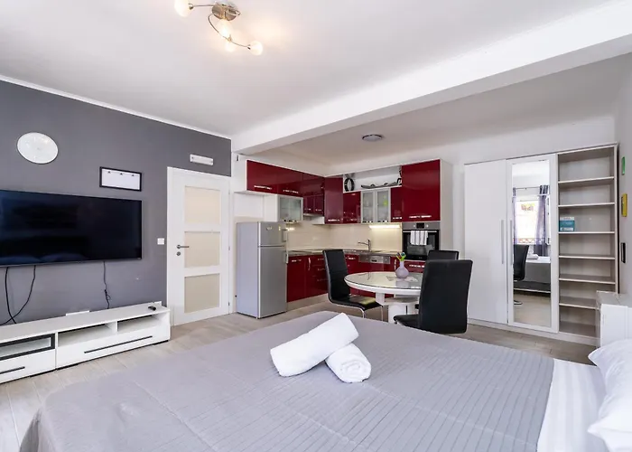 Feather - Free Private Parking - Self Check-in