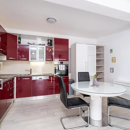 Apartmán Feather - Free Private Parking - Self Check-in
