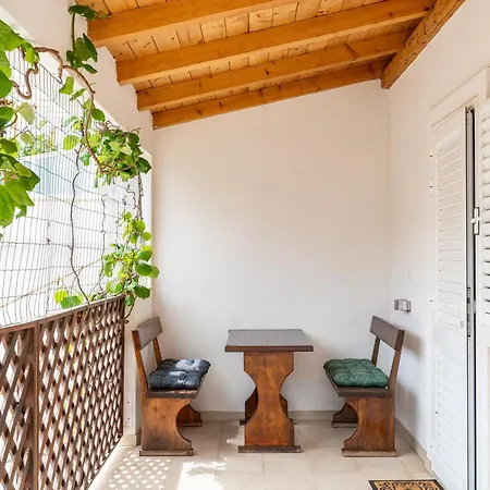 Feather - Free Private Parking - Self Check-in